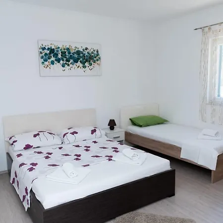 Tanja Apartment *